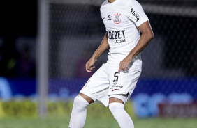Fausto Vera em campo durante jogo do Corinthians contra o RB Bragantino